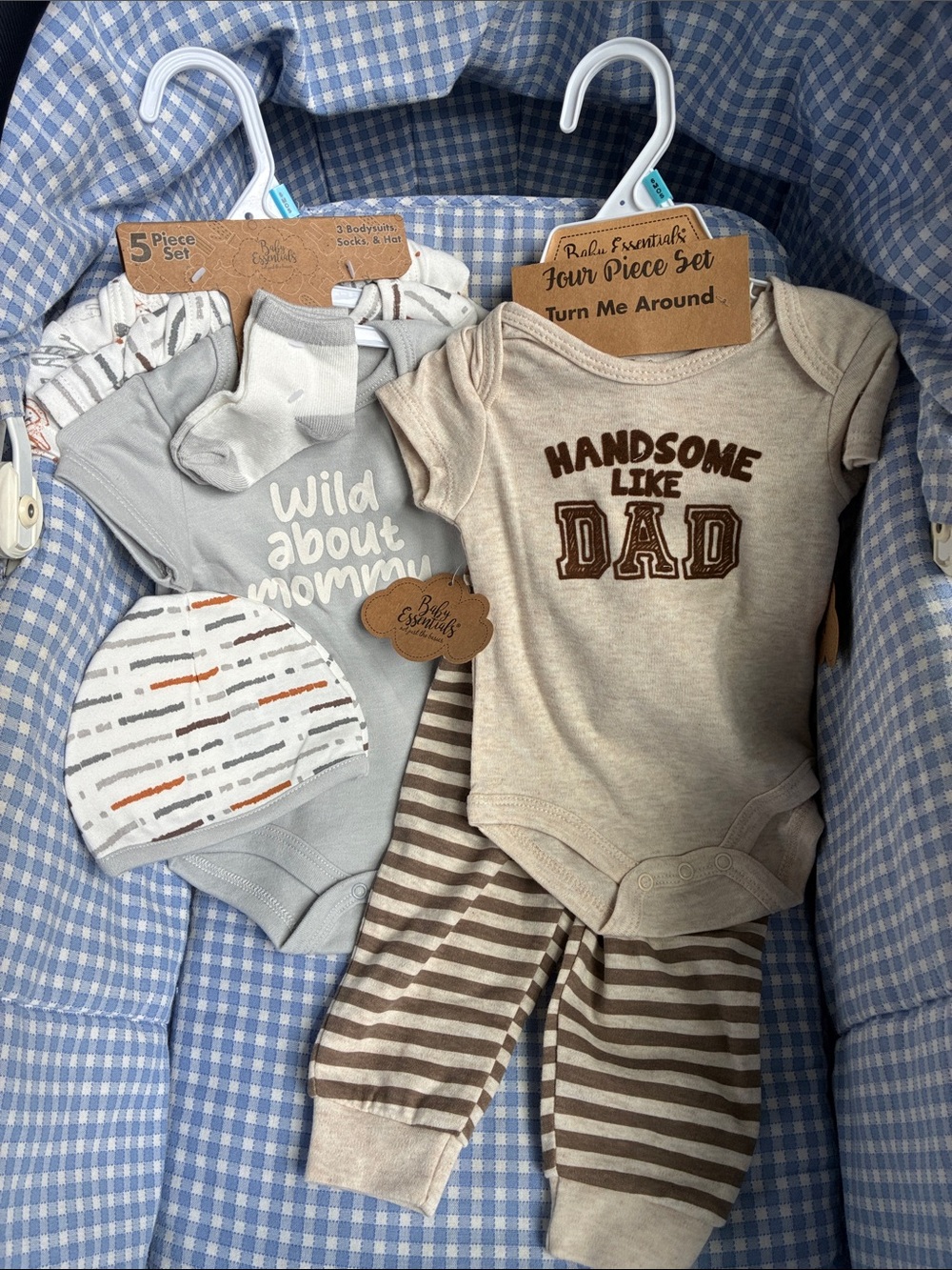 NWT Baby Shower Gift Mom and Dad Matching Sets